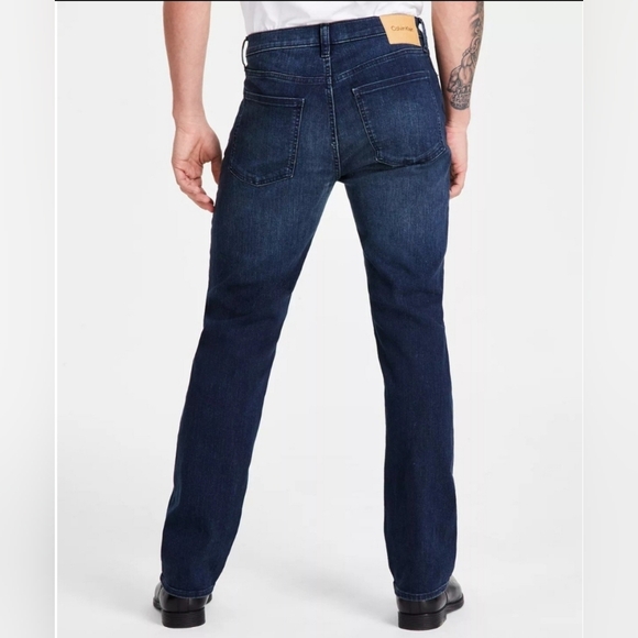 CALVIN KLEIN Men's Standard Straight Jeans - Picture 8 of 8